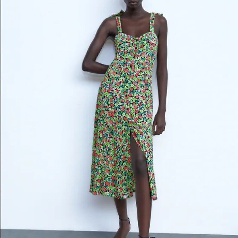 ZARA FLORAL PRINT DRESS  - Picture 4 of 9